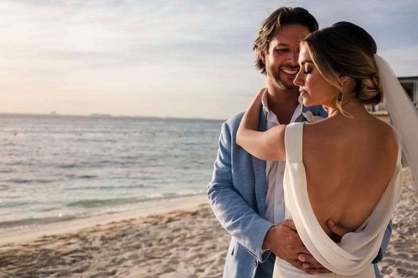 Wedding at the beach makeup cancun